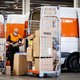 Nederlanders bestellen niet meer zoveel online als vorig jaar, en dat merkt PostNL