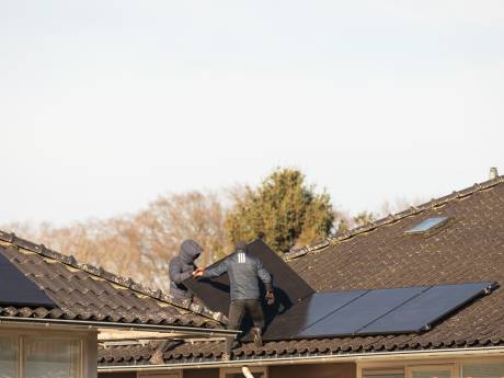 Enorme groei van zonnepanelen veroorzaakt steeds vaker problemen, check hier of dat ook bij jou speelt