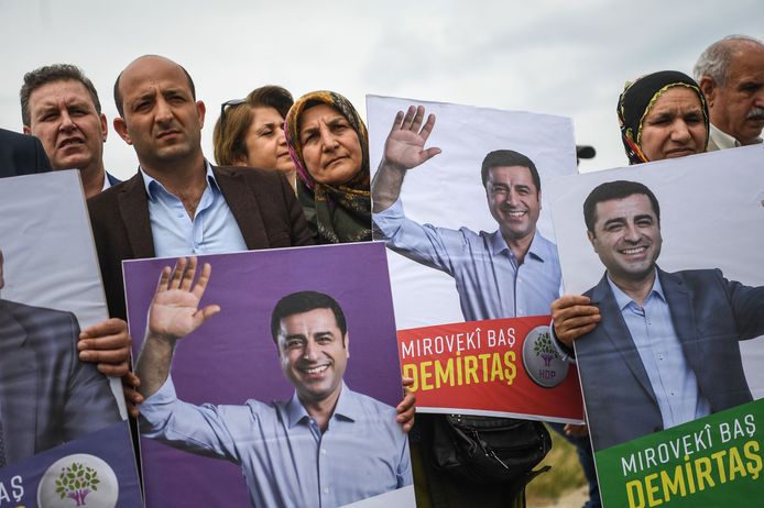 Aanhangers van Selahattin Demirtas.