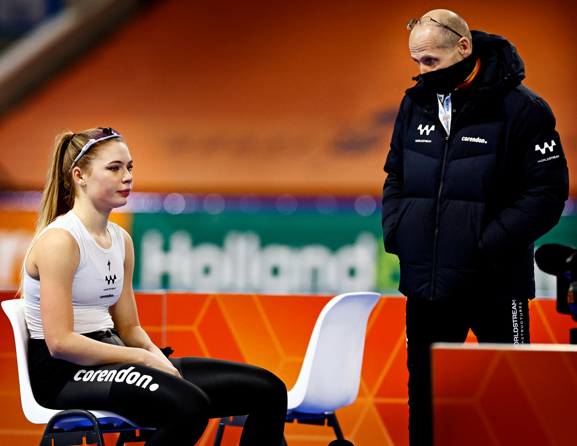 Femke Kok wint 500 meter en gaat naar de Spelen, ook Jutta Leerdam pakt