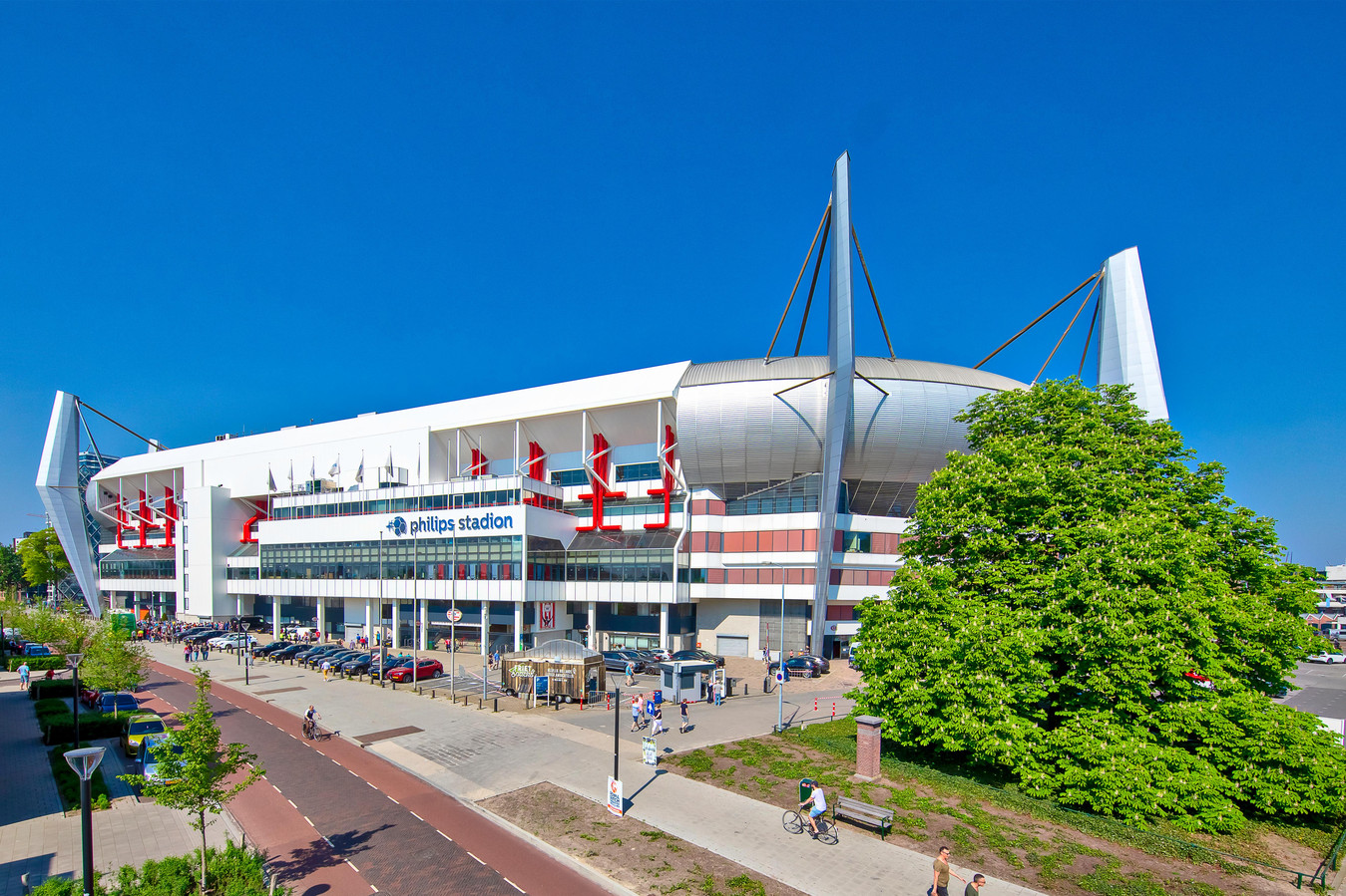 Музей стадионов. Eindhoven Нидерланды. ПСВ Эйндховен 2023. Эйндховен центр. Эйндховен достопримечательности.