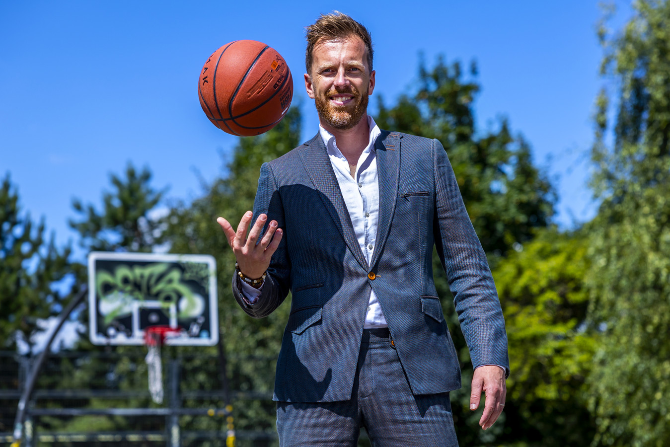 Frans gooide als student wasmachines van een flat, nu heeft hij