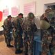 Stembureau's Kirgizië openen hun deuren