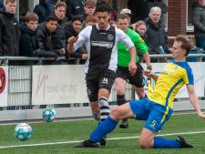 Samy Taj (21) beleeft een droomrentree bij VVZA: record aantal punten én eerste officiële doelpunt