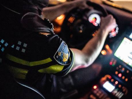 Meisje (16) uit Amsterdam overleden na val uit raam, politie sluit misdrijf niet uit