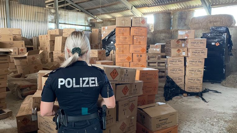 The German and Dutch police found large quantities of illegal fireworks in several storage locations in Germany.  Image Police Osnabrück