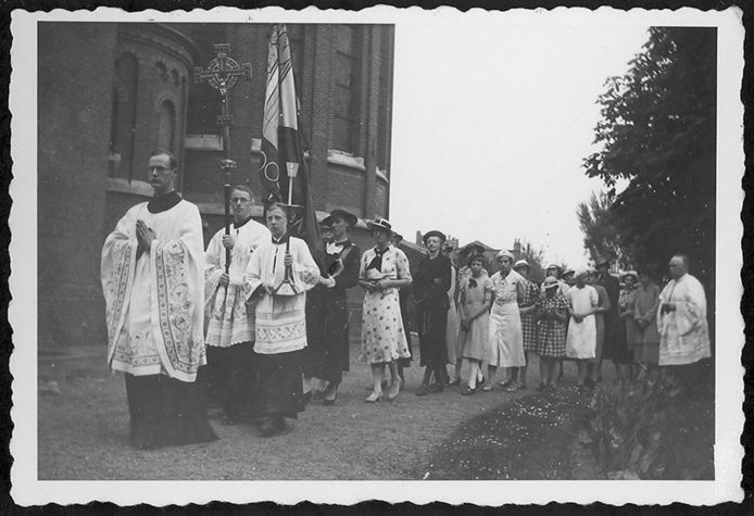 De processie in 1935. Deze zondag wordt de traditie na meer dan een halve eeuw nieuw leven in geblazen.