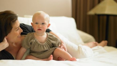 Une Maman Devrait Rester Un An A La Maison Avec Son Bebe Famille 7sur7 Be