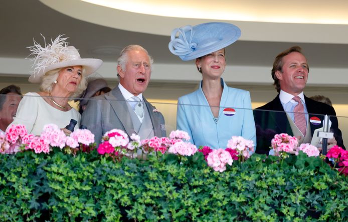 Van links naar rechts: koningin Camilla, koning Charles, Lady Gabriella Windsor en Thomas Kingston.