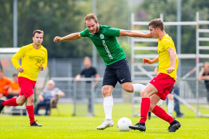 Jorn Poelwijk is na een jaar vol blessureleed weer terug in wedstrijdverband bij Aarlanderveen.
