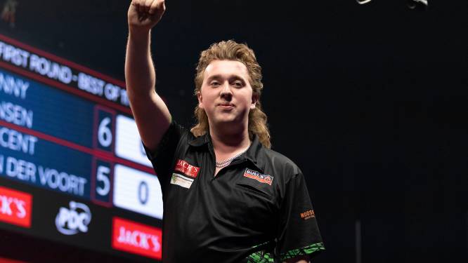 Danny Jansen had bij FC Twente kunnen spelen, maar klopt nu op de deur bij de darts-top
