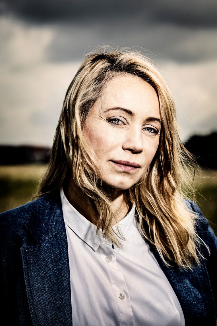 ‘Als onze kinderen zien dat hun ouders emmers stront over hun kop krijgen omdat ze hun grenzen aangaven, hoe wil je dan dat zij het later béter doen?’    Beeld Franky Verdickt