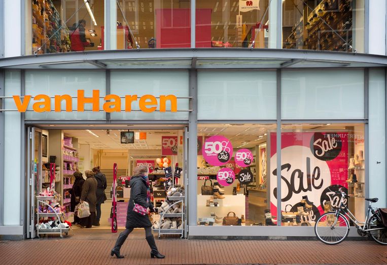 Exterieur van schoenenwinkel Van Haren in Nijmegen Beeld anp
