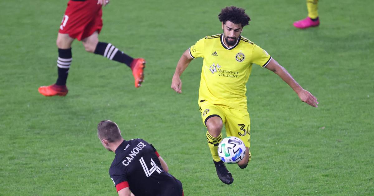 direct druk op de schouders van youness mokhtar bij ado den haag er wordt veel van mij verwacht regiosport den haag ad nl