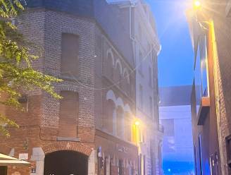 Brand in kledingwinkel Pull & Bear in Veldstraat snel onder controle  