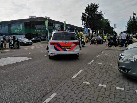 Voetganger zwaargewond bij aanrijding op Amsterdamsestraatweg