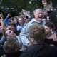 Wat moet je als burgemeester als ‘ToffePeer01’ online oproept om bij de dorpspomp een avondje te rellen?