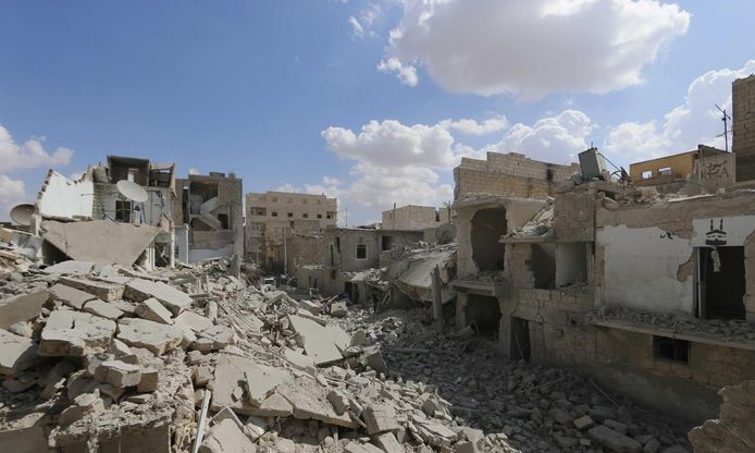 Beelden van het noorden van Syrië, het is door de hevige gevechten veranderd in een ruïne.