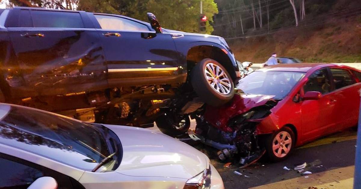 Arnold Schwarzenegger betrokken bij ‘spectaculair’ auto-ongeval in Los Angeles.