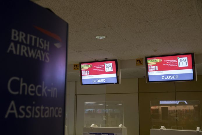 De desk van British Airways is gesloten op de luchthaven van Genève in Zwitserland.