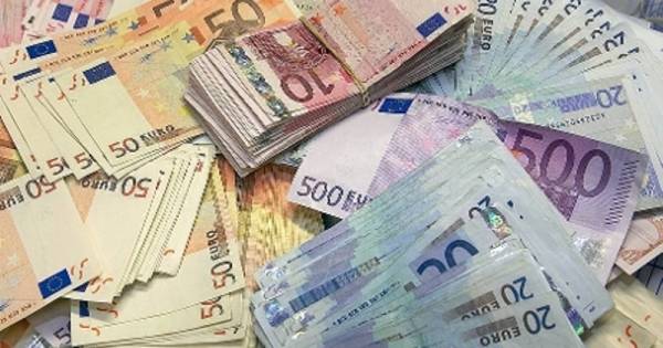 Geldkoeriers raken mogelijk 1 miljoen euro kwijt én er is een celstraf tegen ze geëist.