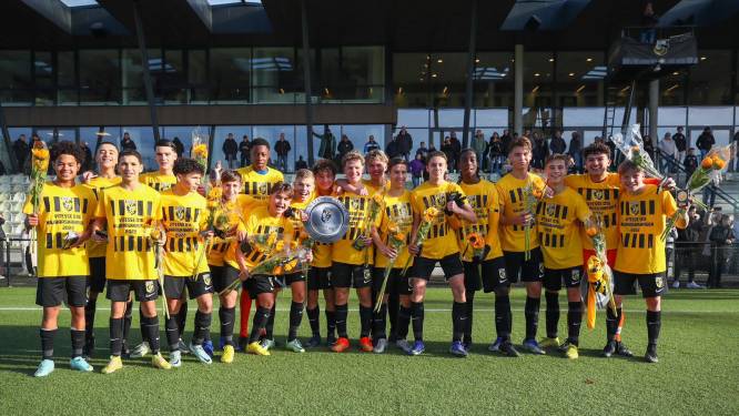 Missie Theo Janssen voltooid: landstitel Vitesse Onder 16 jaar