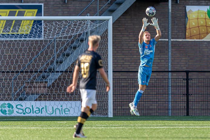 Mike Havekotte stond vrijdagavond voor het eerst onder de lat bij Helmond Sport en tekende direct een contract.