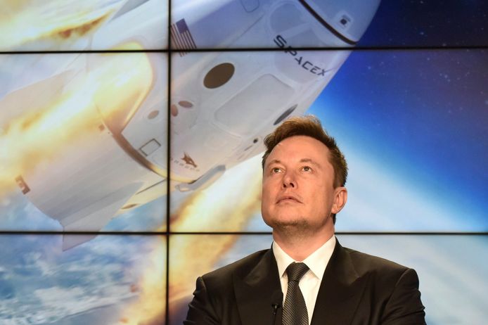 "De eerste gegevens geven aan dat de test perfect was", aldus Musk op een persconferentie.