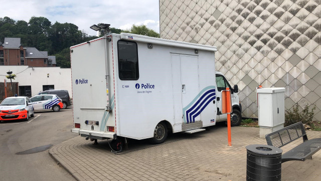 Bureau mobile temporaire pour la police de Pepinster, suite aux inondations.