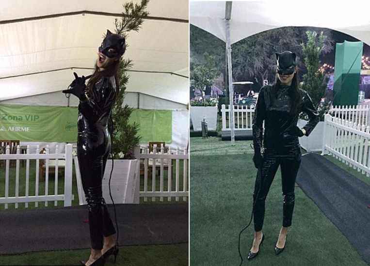 Wolf in schaapskleren Inleg iets Welke knappe tennisster paradeert hier als Catwoman op feestje?