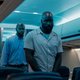 Piloot Brodie lust ze rauw: Plane heeft wel wat weg van de betere onnozele actiefilm uit de jaren tachtig ★★★☆☆