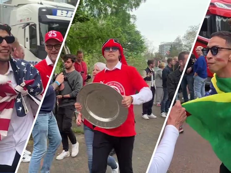 Zo arriveerde de spelers van PSV bij het Stadhuisplein