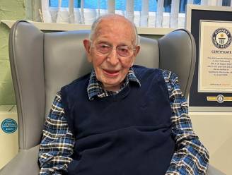 Oudste man ter wereld viert verjaardag: “Het raakt me eigenlijk op geen enkele manier, als ik eerlijk ben”