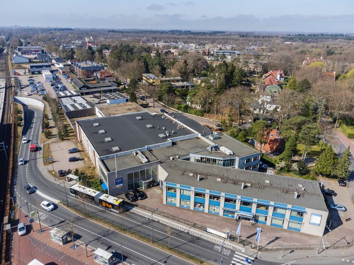 Deze bedrijven bij het station van Bilthoven willen plaatsmaken voor 230 woningen.