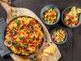 Wat Eten We Vandaag: Nachoschotel met verrassende guacamoles