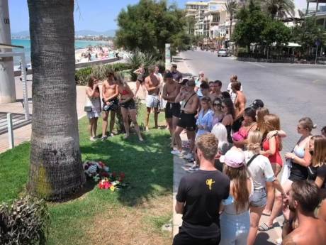 Waarom verdachten van doodschoppen Carlo (27) op Mallorca nog steeds vrij rondlopen