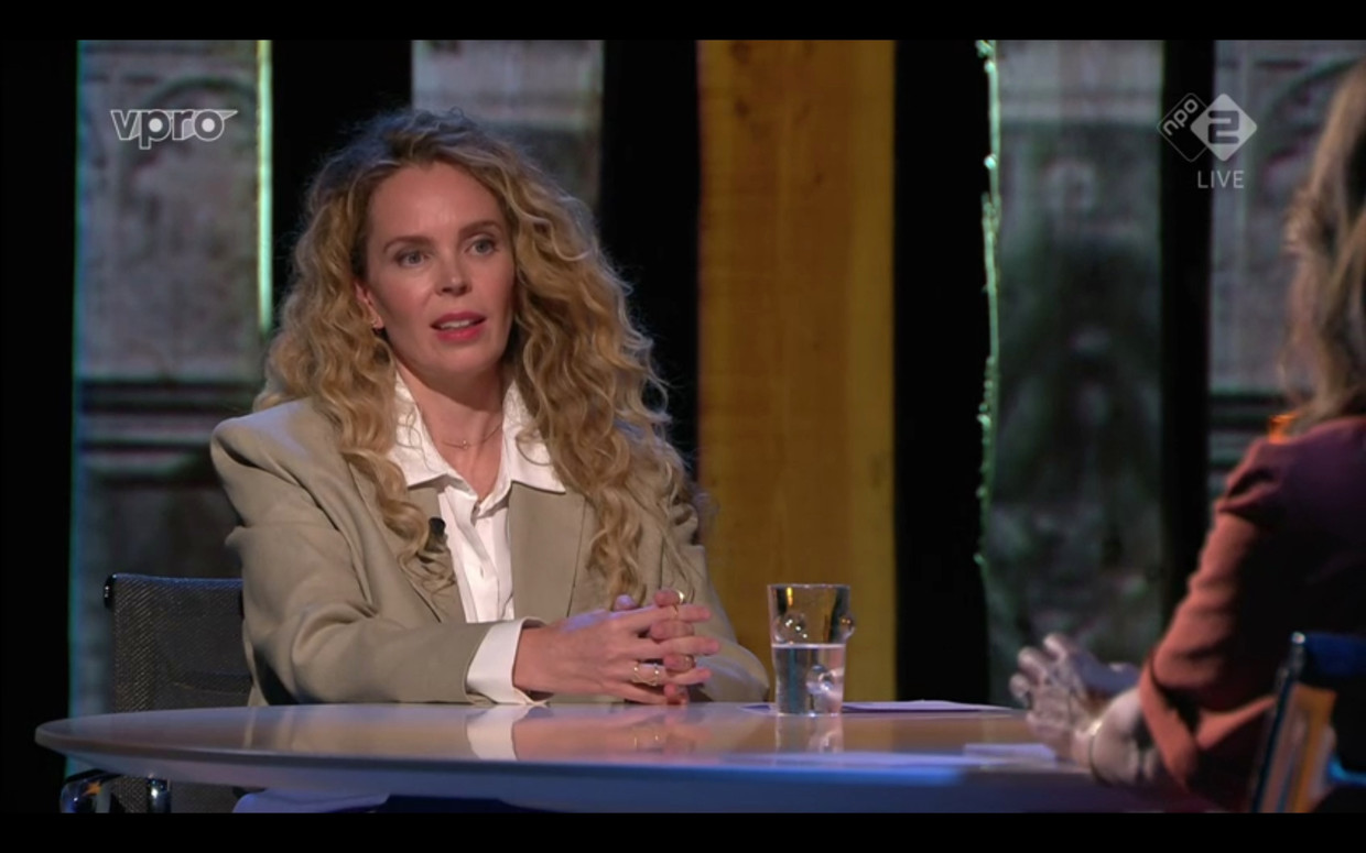 Roxane van Iperen in Zomergasten. Beeld 