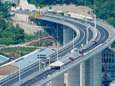 Italianen openen nieuwe snelwegbrug in Genua