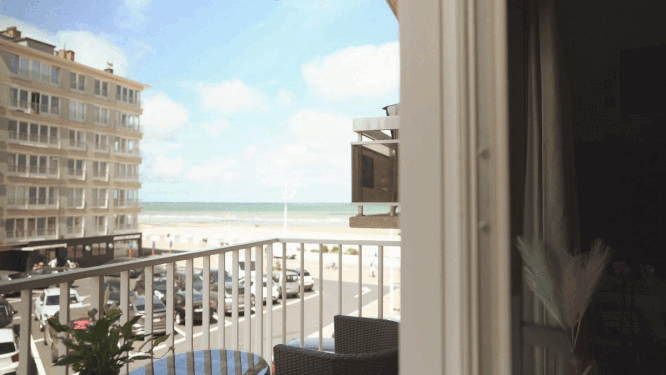 VIDEO. Zuhal Demir toont haar vakantiehuis(je) aan de kust: “Sinds ik minister ben, wil ik niet te ver gaan”