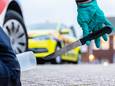 Steeds meer jongeren lopen rond met gewone keukenmessen, waardoor het aantal steekincidenten toeneemt. Schouwen-Duiveland wil het bezit van dit soort wapens op straat met een verbod terugdringen.