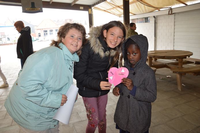 Amber en Caitlin worden de meters van Amy in het Hartencollege Buitengewoon Lager Onderwijs in Ninove.