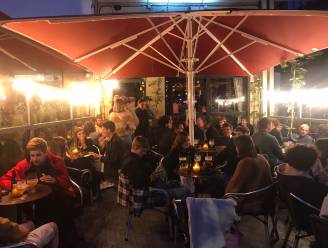Café De Mong opent met knalfeest én stroompanne: “Uiterst geslaagde avond, ondanks uur zonder licht en muziek”
