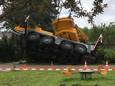 De omgevallen kraan in Brielle. Bij het ongeval vielen geen gewonden.