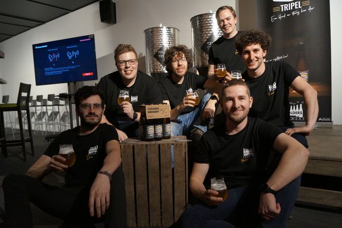 Zes vrienden uit Tielt lanceren samen 'Tjolder' een nieuwe tripel