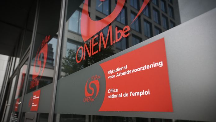 "En 2017, l'Onem a effectué 600 contrôles non annoncés et a constaté une fraude dans un cas sur trois", affirme le secrétaire d'Etat à la Lutte contre la fraude sociale Philippe De Backer (Open Vld).