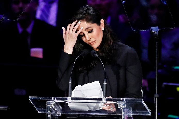 Vanessa Bryant bij de herdenking van Kobe in het stadion van de LA Lakers