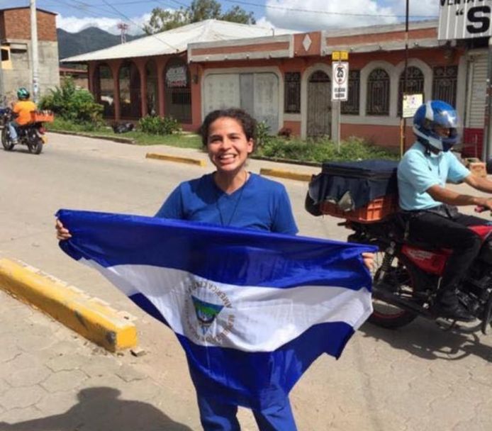 Amaya Coppens, dochter van een Belgische vader en Nicaraguaanse moeder, is een prominent figuur in de verzetsbeweging tegen president Daniel Ortega.