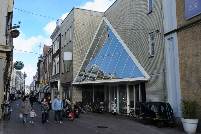 radioactiviteit Magazijn Vermeend Parfumerie-drogisterij Die Grenze opent winkel in voormalige Albert Heijn  in Dordrecht | Dordrecht | AD.nl