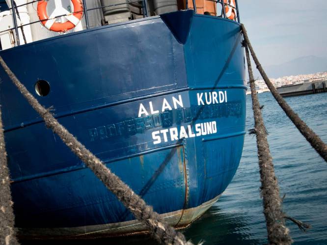 Duitse ngo redt 65 migranten voor kust van Libië