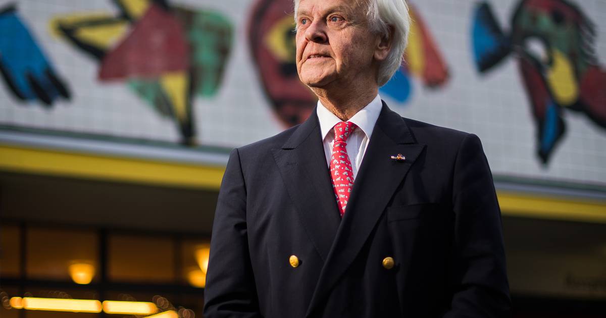 Koning kent Velpenaar bijzondere onderscheiding toe | Arnhem | gelderlander.nl - De Gelderlander